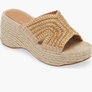 Marc Fisher Natural Woven Mules size 5